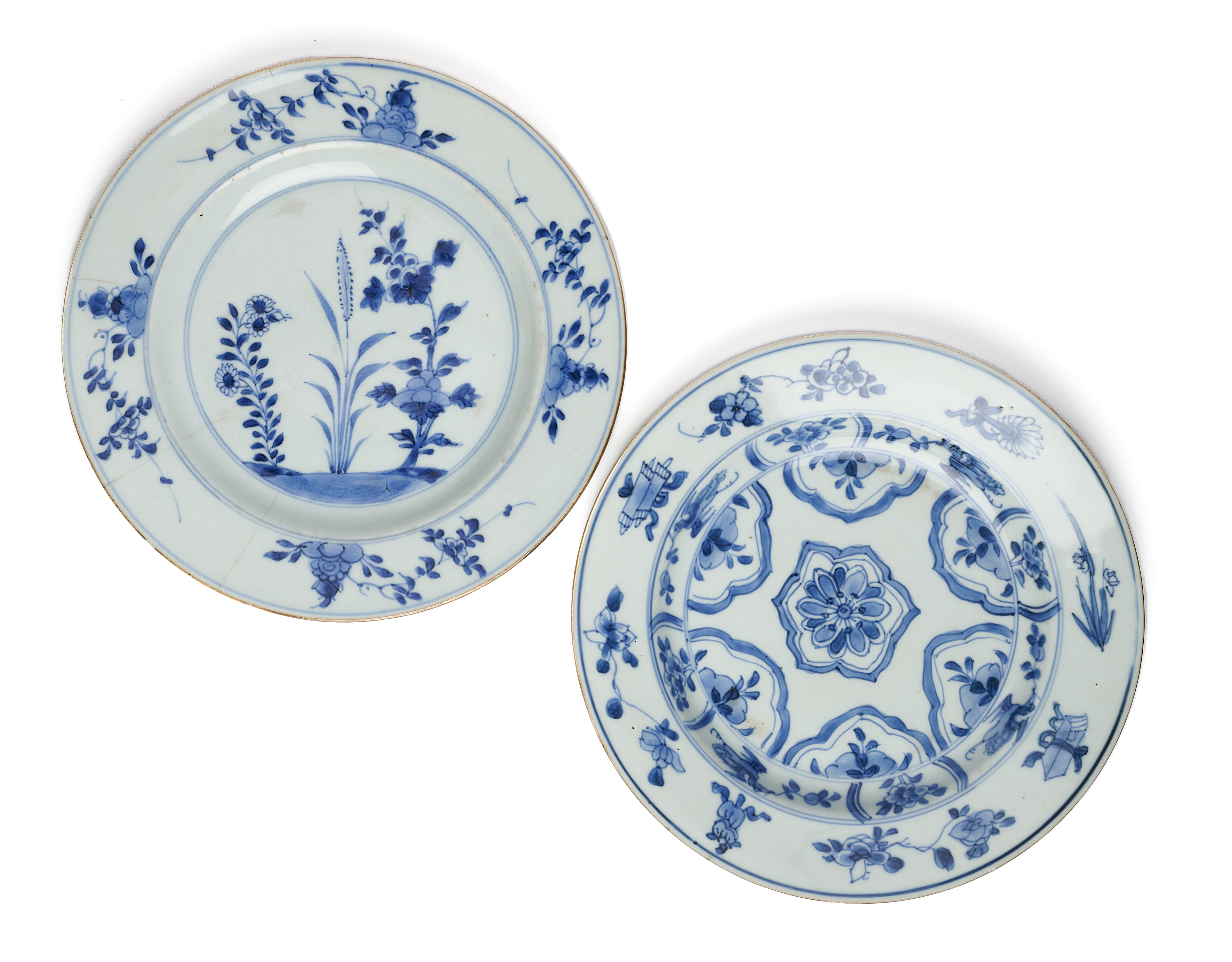 TWO CHINESE EXPORT BLUE AND WHITE PLATES, QING DYNASTY, KANGXI PERIOD (1662-1722)