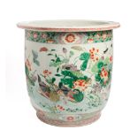 A LARGE CHINESE FAMILLE-VERTE JARDINIERE, LATE QING DYNASTY, CIRCA 1900
