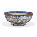 A LARGE CHINESE FINELY ENAMELLED FAMILLE-ROSE PUNCHBOWL, QING DYNASTY, 18TH CENTURY