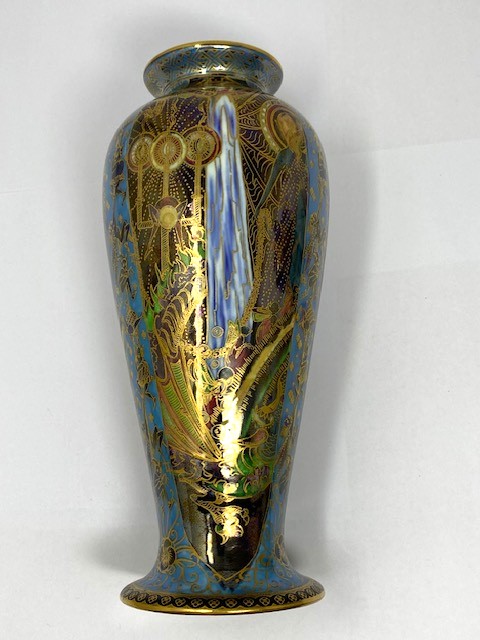 A PAIR OF WEDGWOOD FAIRYLAND LUSTRE VASES, CIRCA 1920 - Image 6 of 12