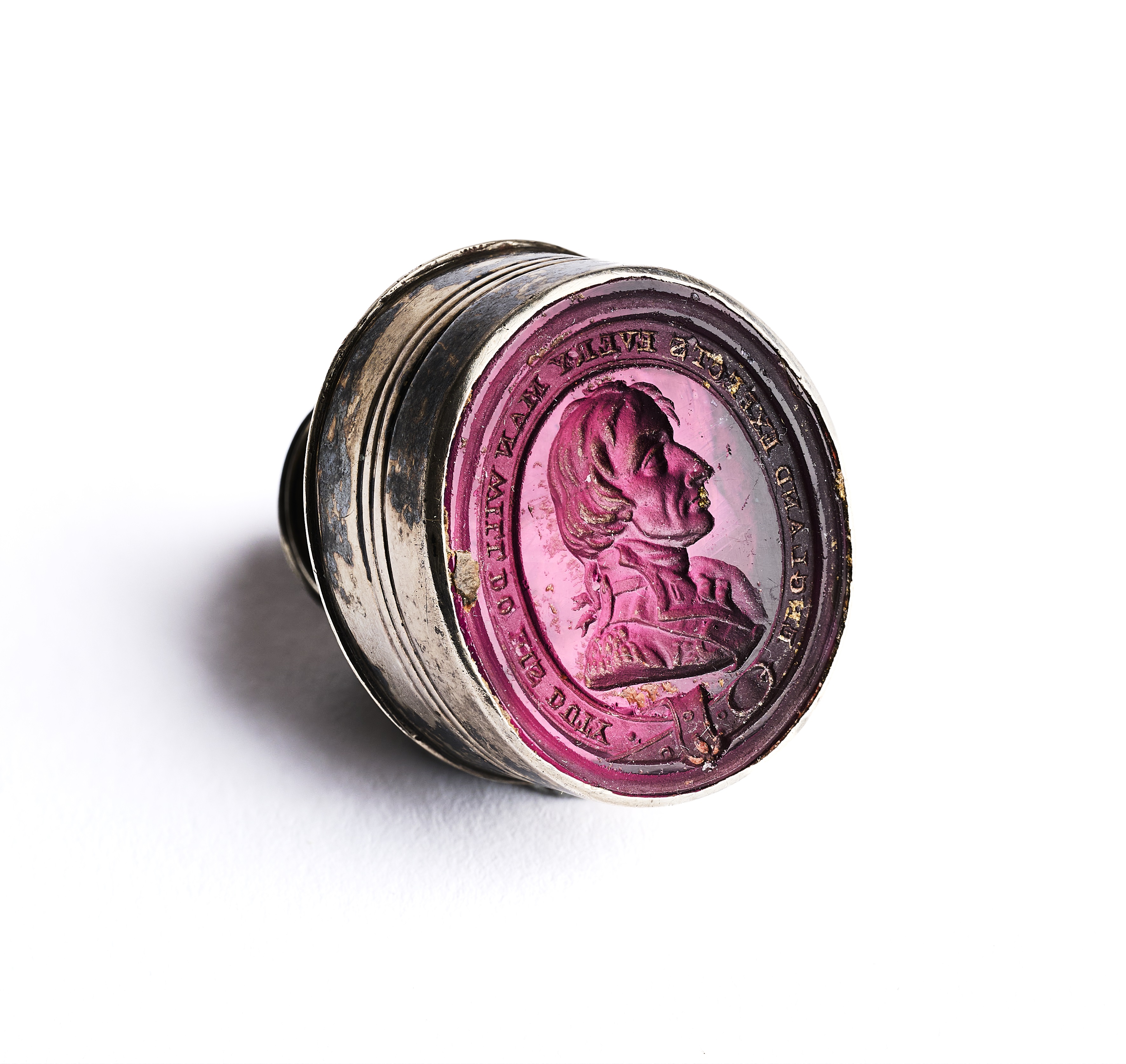 A GEORGE III SILVER-MOUNTED GLASS 'NELSON' SEAL, CIRCA 1805 / 10