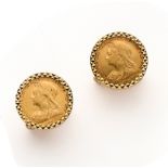 A PAIR OF HALF SOVEREIGN SET CUFFLINKS