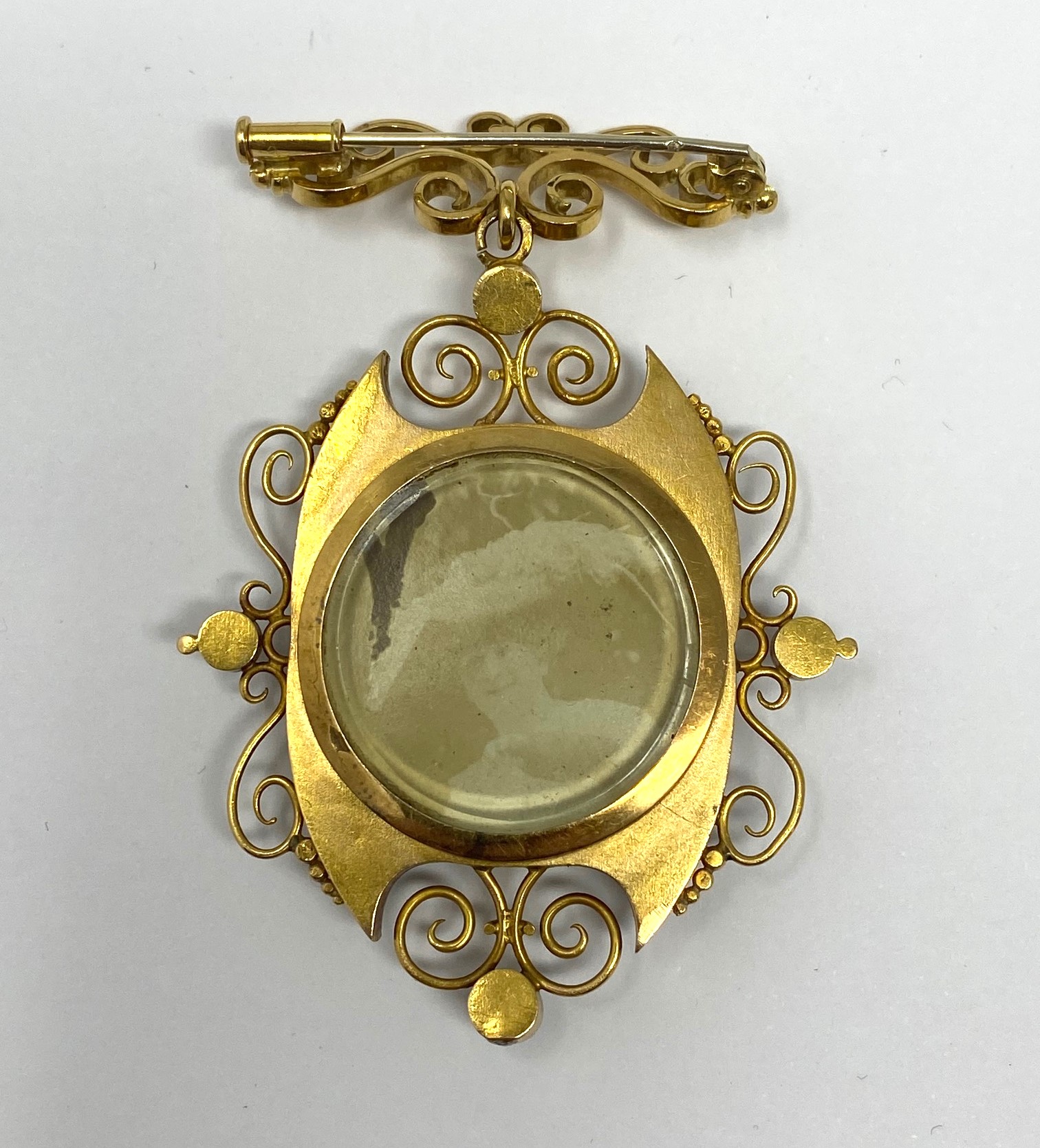 MICRO-MOSAIC AND GOLD PENDANT/BROOCH, 1870s - Image 2 of 4