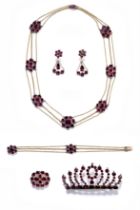 GEORGIAN GOLD AND GARNET PARURE, 1820s