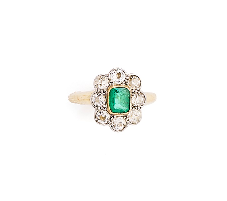 EMERALD AND DIAMOND CLUSTER RING