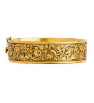 GOLD DAMASCENED IRON BANGLE, PROBABLY EIBAR, BASQUE REGION, EARLY 20TH CENTURY