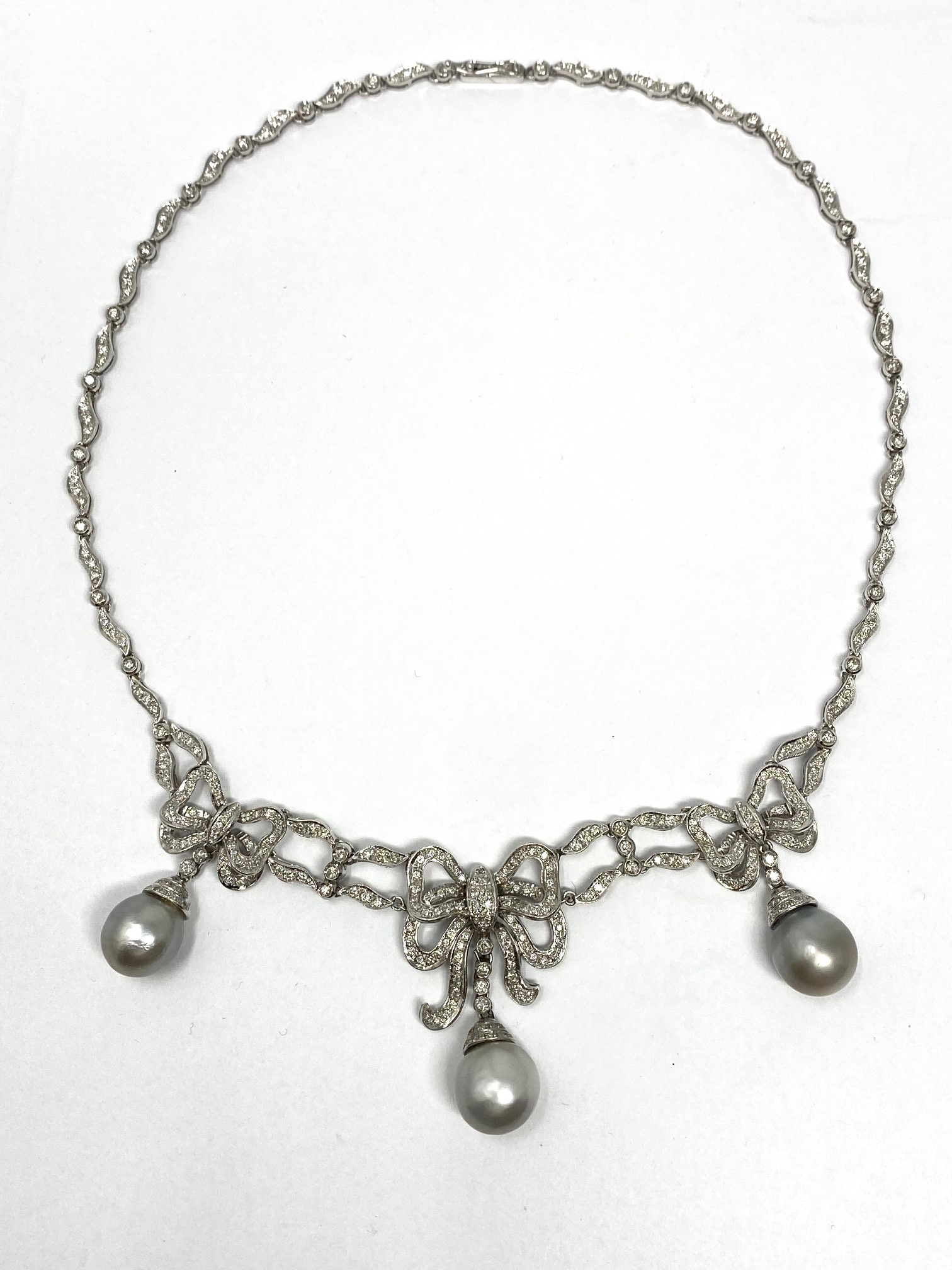 CULTURED PEARL AND DIAMOND NECKLACE - Bild 2 aus 5