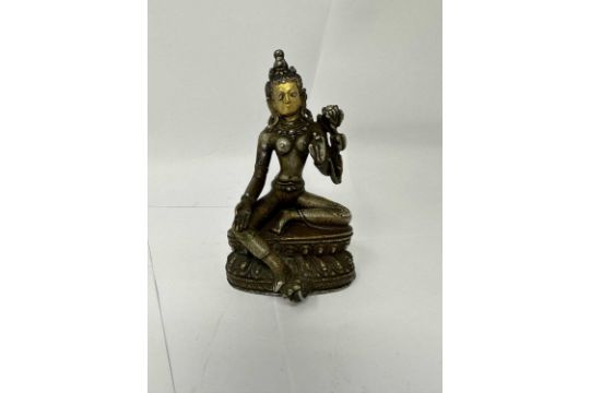 A HIGH TIN BRONZE FIGURE OF TARA, TIBET, CIRCA 16TH CENTURY - Image 2 of 7