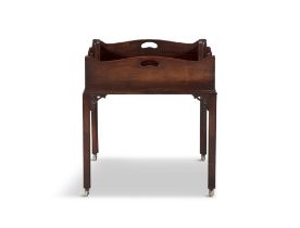 A GEORGIAN REVIVAL MAHOGANY BOTTLE TRAY ON STAND C. 1880 Of rectangular form, cut with carrying