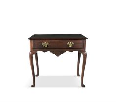 A GEORGE III MAHOGANY SIDE TABLE the rectangular top above a single frieze drawer,