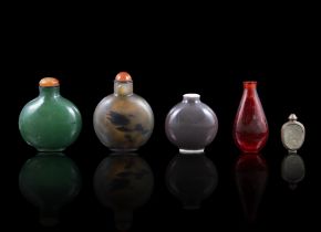 A GROUP OF FIVE SNUFF BOTTLES In porcelain, glass and brass 晚清 鼻烟壶一组五件 China,