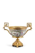 A GILT-METAL, MOUNTED CANTON PORCELAIN BOWL WITH FLOWERS AND BIRDS DECORATION 20世紀