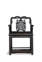 A CHINESE CARVED 'BATS AND GOURDS' HARDWOOD ARMCHAIR 20世紀初 硬木福壽紋太師椅 China,