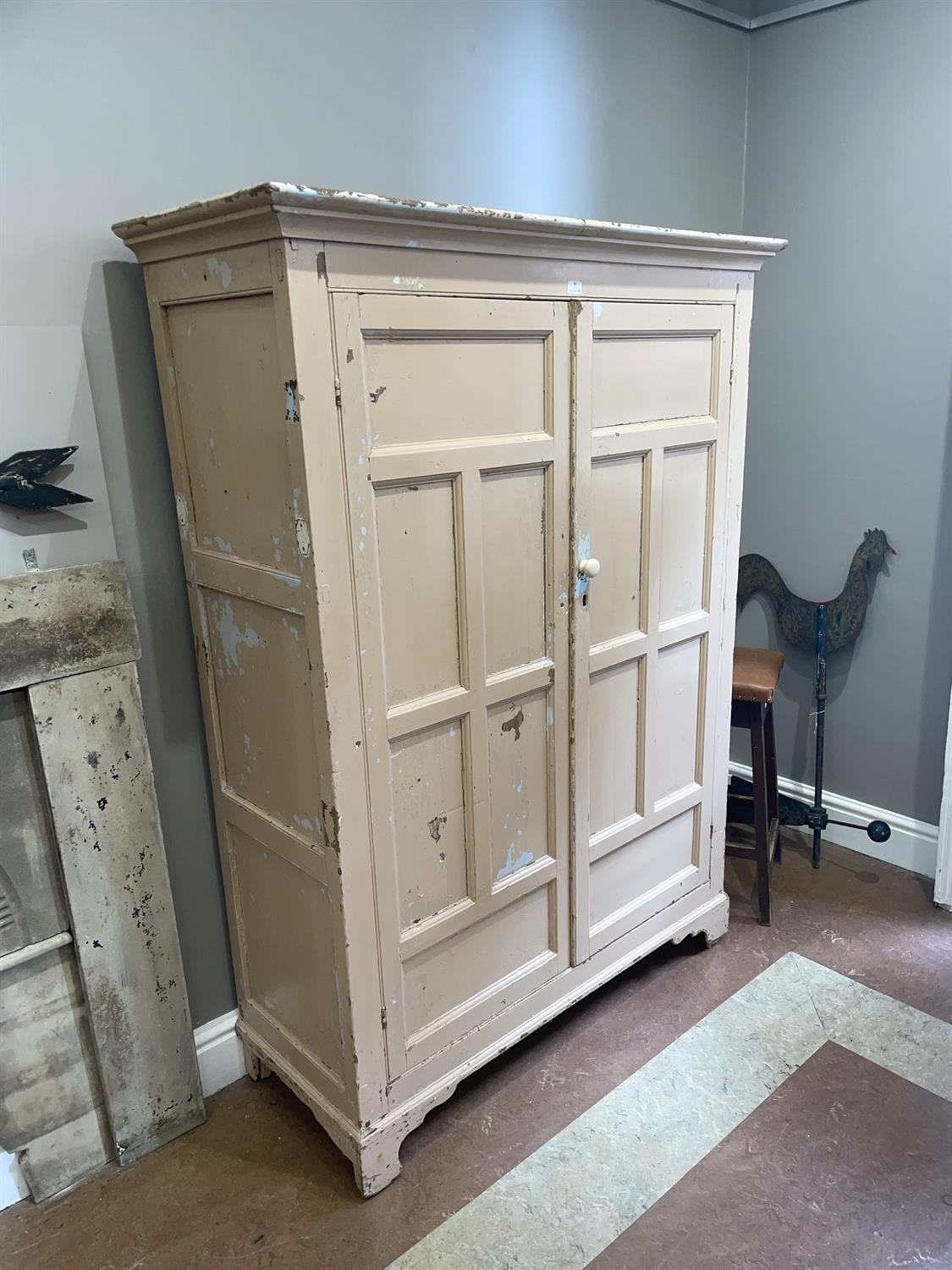 AN EARLY 19TH CENTURY WHITE PAINTED PINE CABINET the moulded cornice above two long cupboard - Image 7 of 12