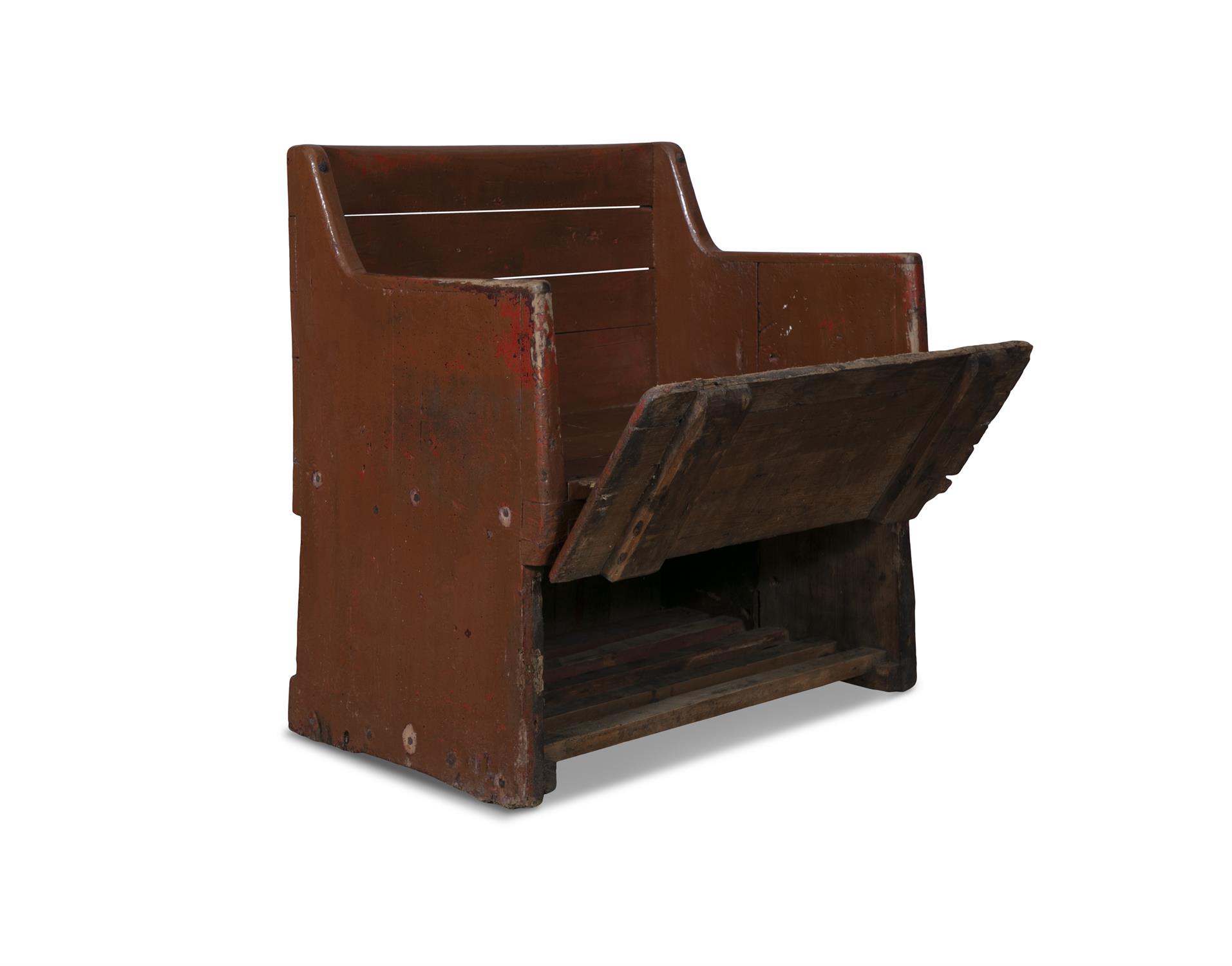 A 19TH CENTURY PAINTED PINE LAMB BOX SEAT panel back and sides above a hinged lamb box. - Image 3 of 3
