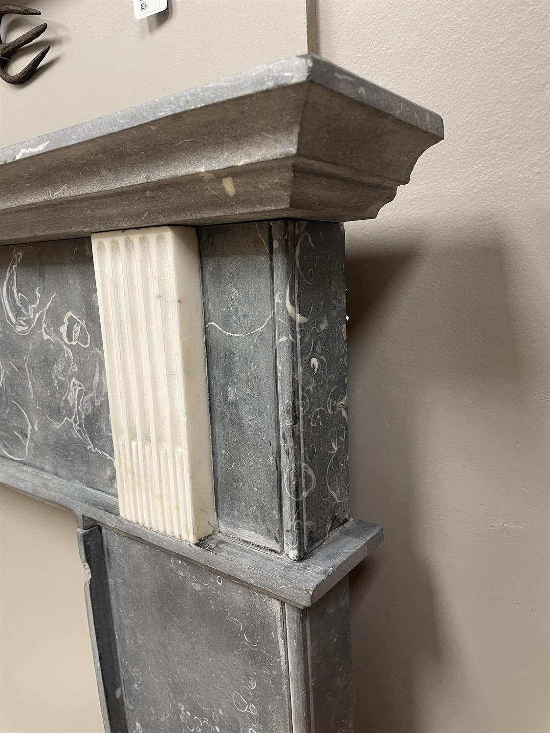 A KILKENNY BLACK MARBLE FIREPLACE C. 1800 with frieze pediment on plain column supports. - Image 8 of 13