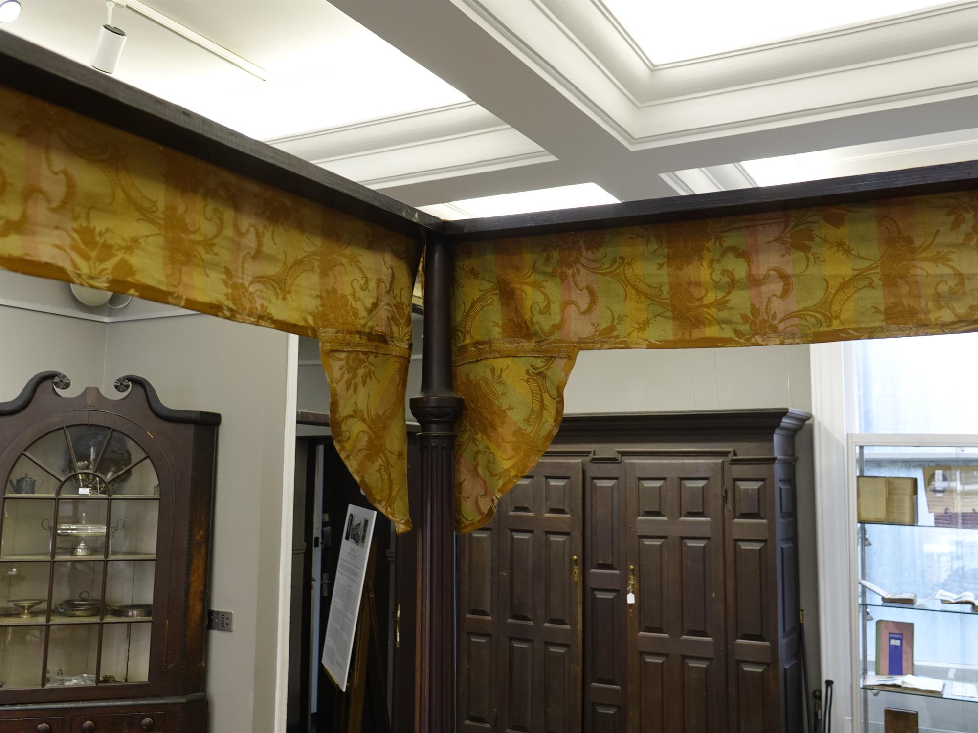 A CHIPPENDALE FOUR POSTER BED, PHILADELPHIA, CIRCA 1775 the stop-fluted front posts above - Image 18 of 39