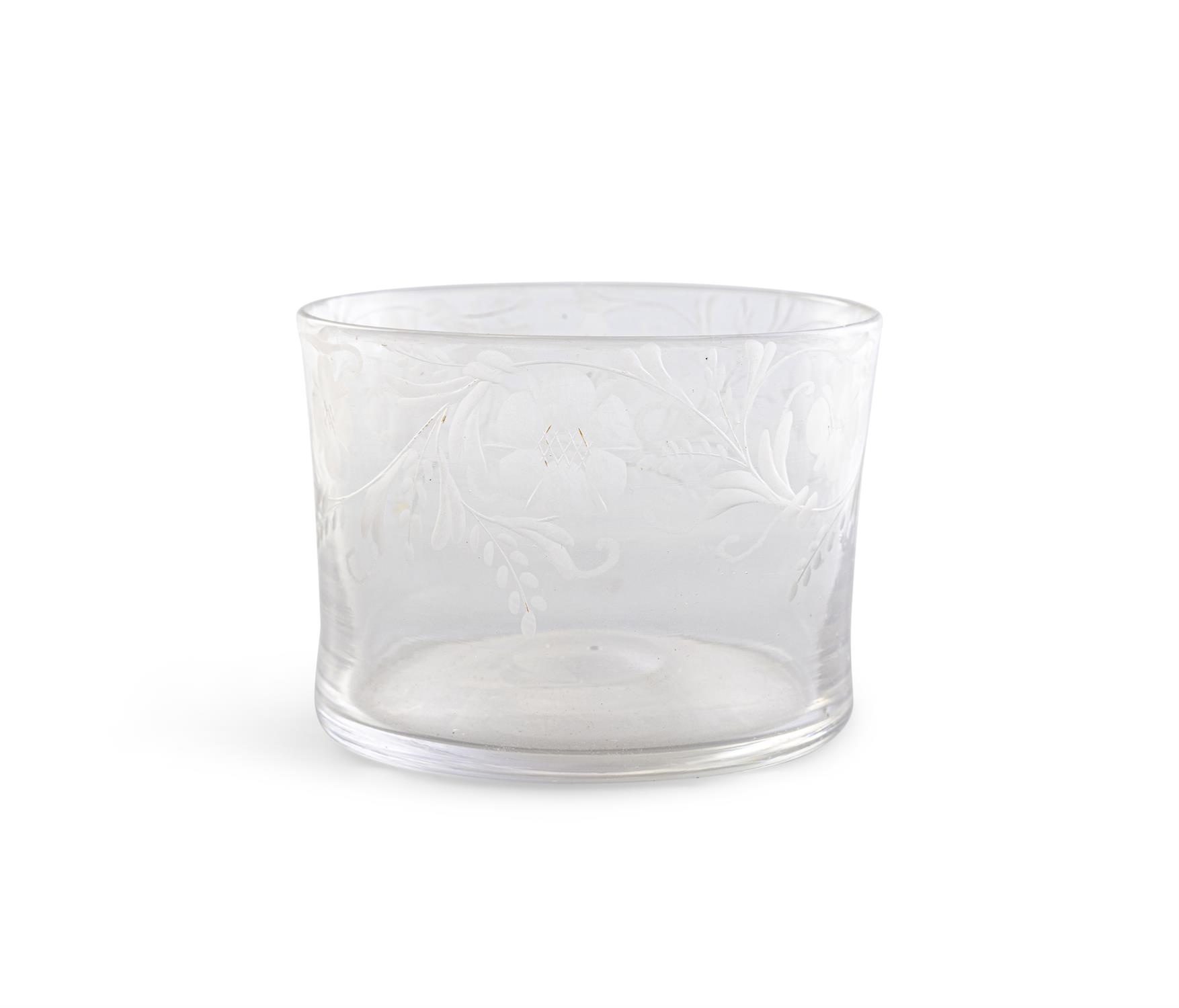 A SET OF FOUR ETCHED GLASS FINGER BOWLS each 10cm diameter, 7cm high - Image 3 of 3