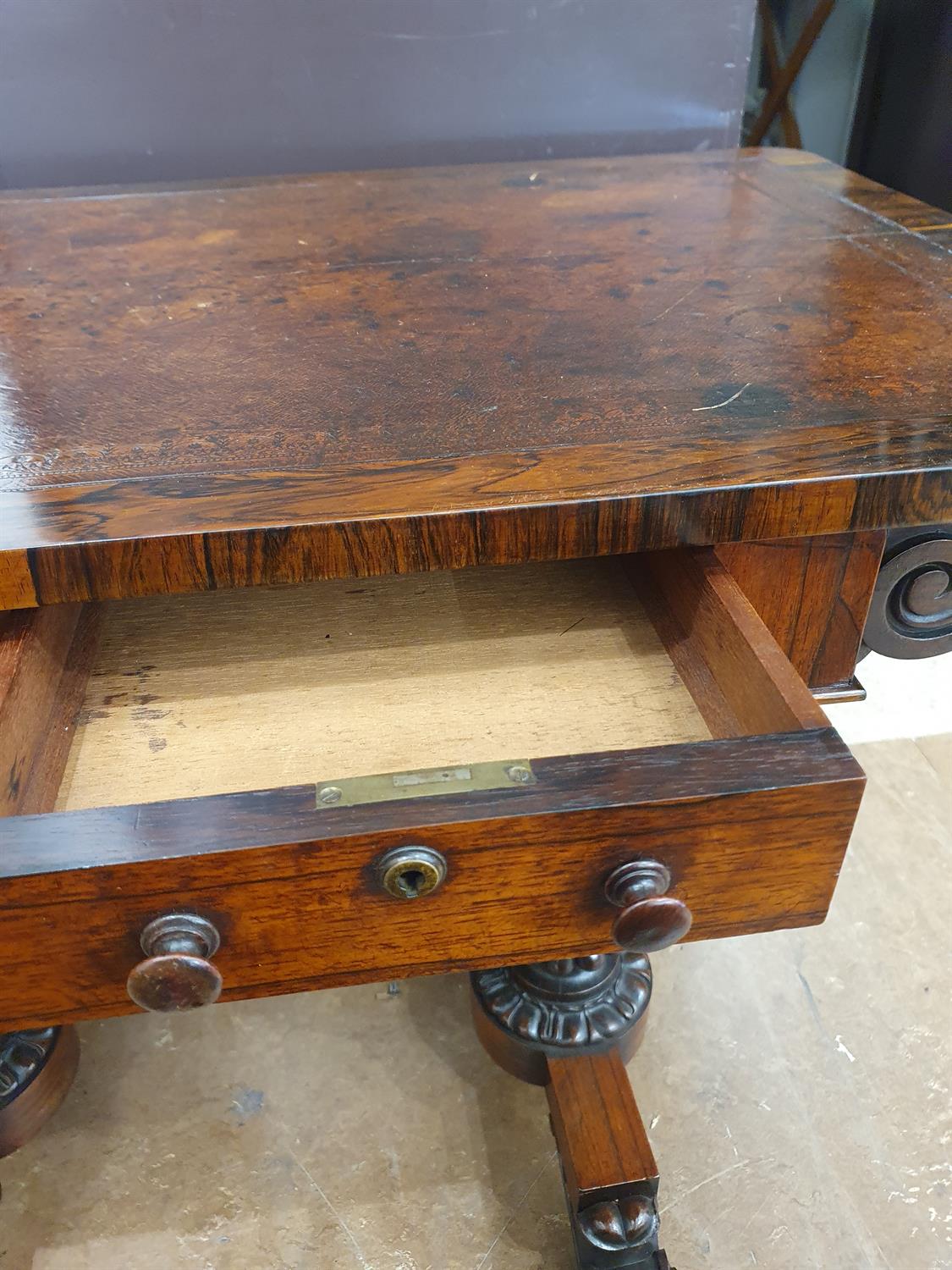A WILLIAM IV ROSEWOOD WRITING TABLE, the rectangular crossbanded top inset with brown tooled - Image 18 of 22