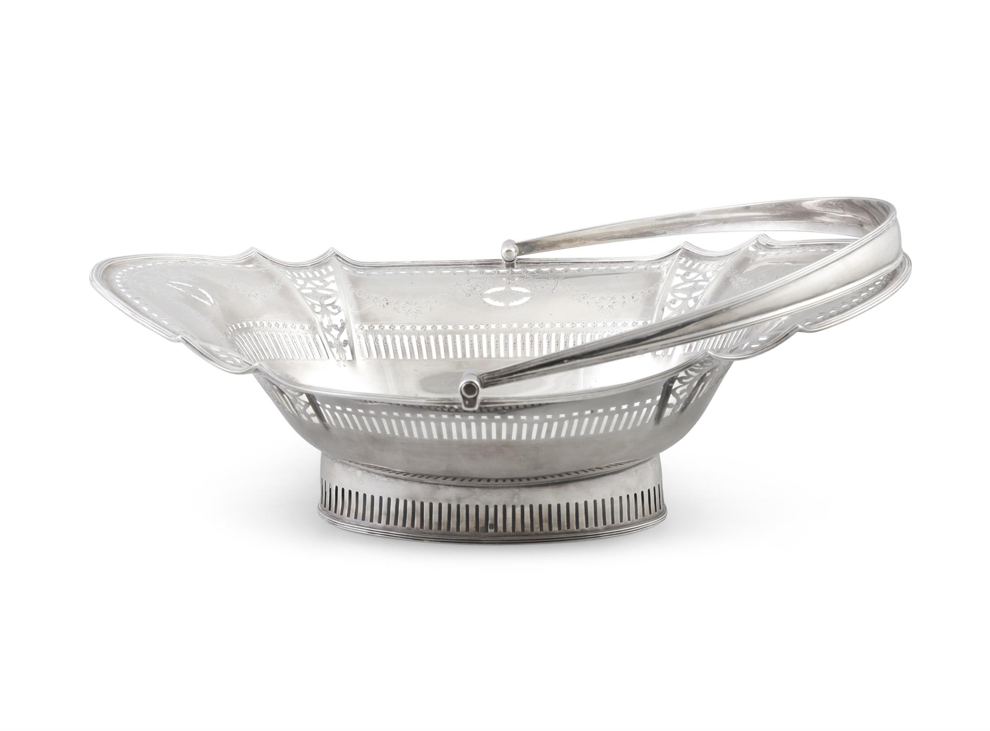 AN IRISH GEORGE III SILVER BREAD BASKET Dublin, c.1801, lacking makers mark,