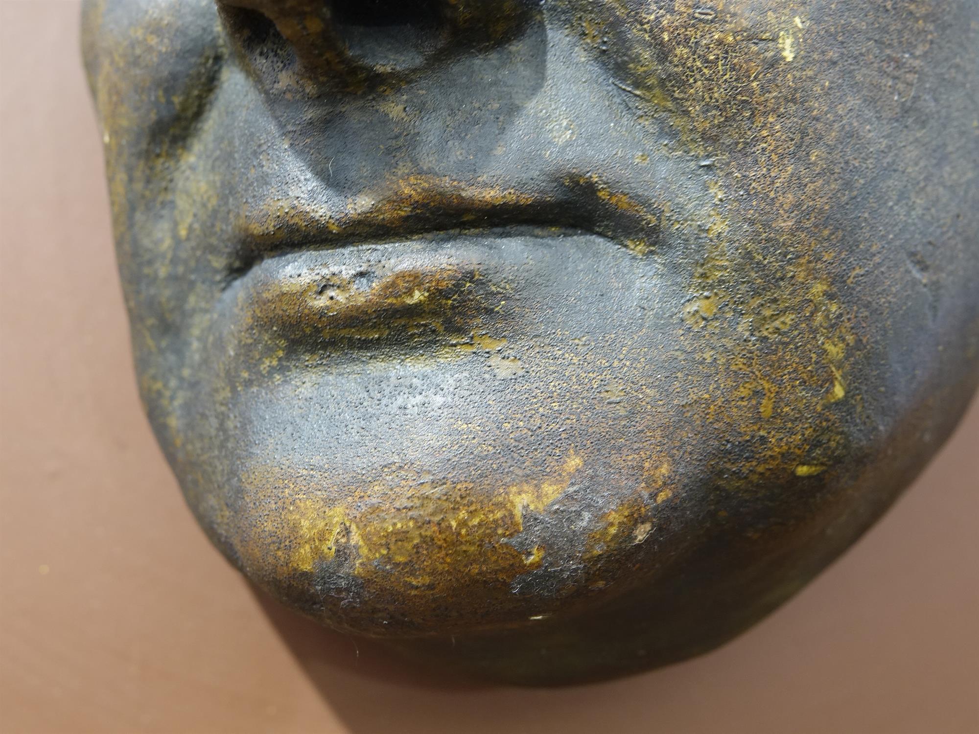 ***Please note: this is ceramic with a 'bronzed' finish rather than bronze*** A BRONZED DEATH MASK - Image 10 of 12