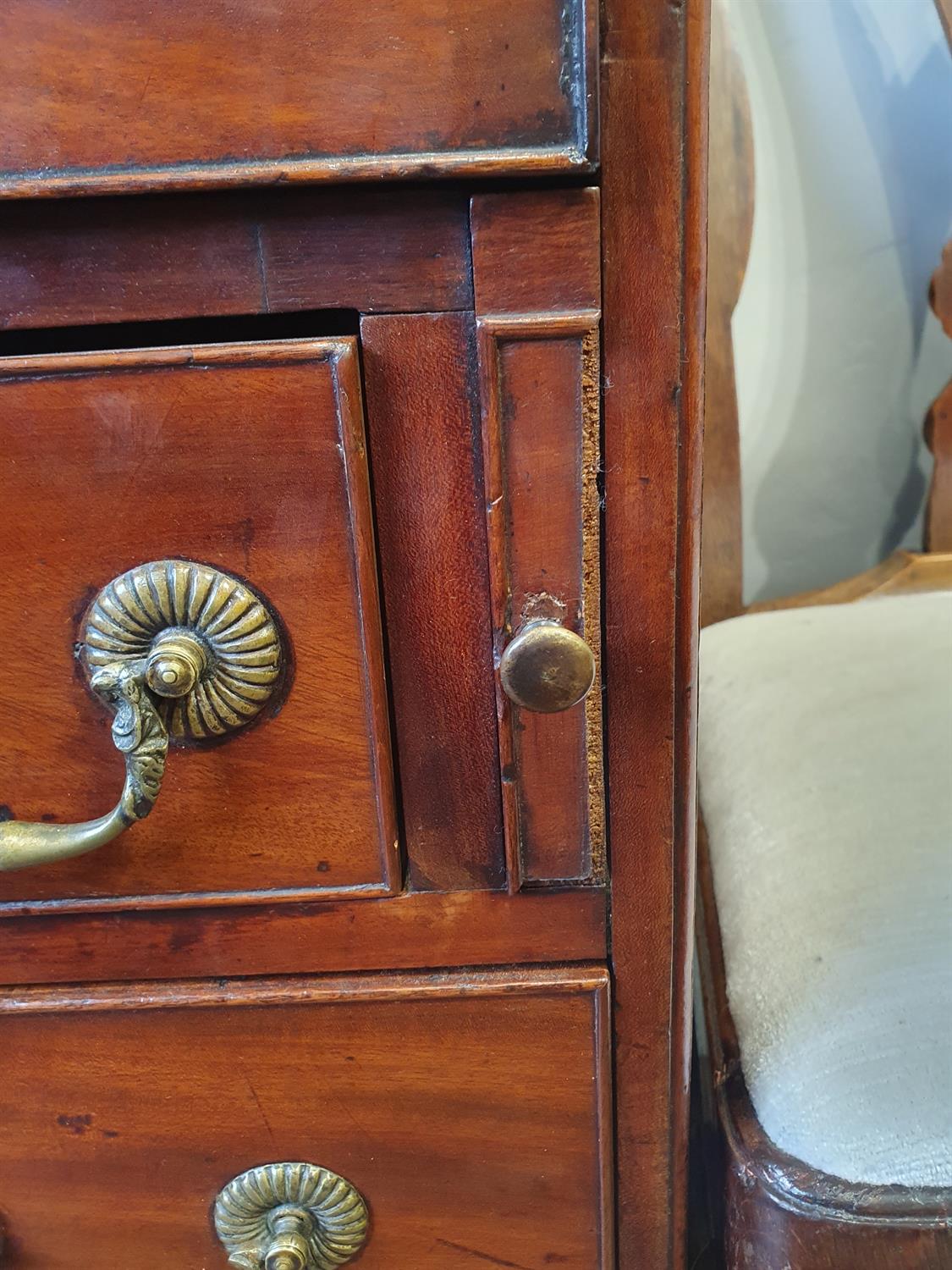 A GEORGE III MAHOGANY KNEEHOLE DESK, of rectangular shape, fitted with long drawer above a - Image 20 of 20