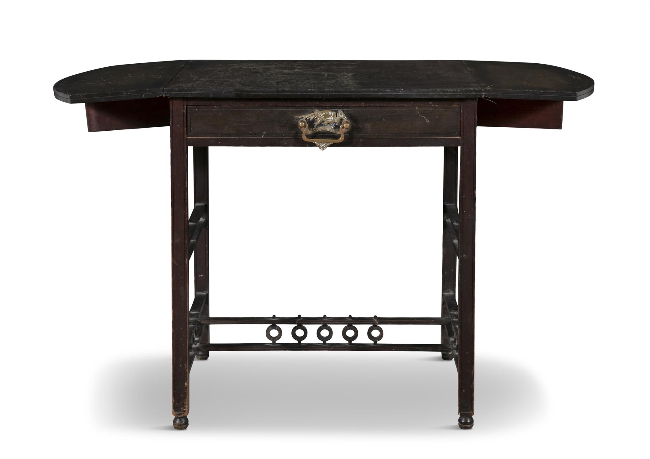 A MAHAGONY PEMBROKE TABLE, PHILADELPHIA, CIRCA 1770 the channel lined top above a frieze drawer - Image 4 of 6