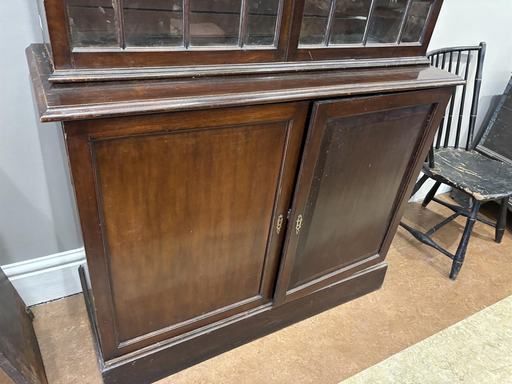 A GEORGE III MAHOGANY TWO-DOOR BOOKCASE, the rectangular top with cavetto cornice over twin - Image 11 of 11