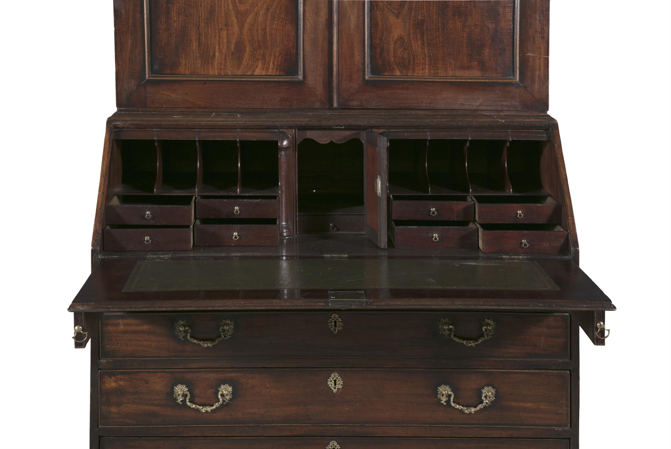 A FINE IRISH GEORGE III FIGURED MAHOGANY BLIND DOOR BUREAU BOOKCASE with an architectural - Image 4 of 25