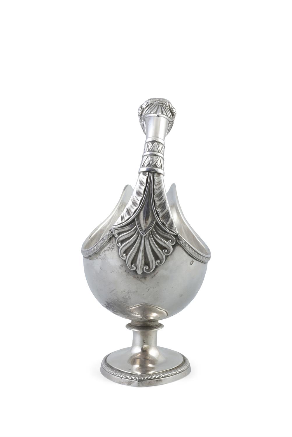 A NEO-CLASSICAL FRENCH SILVER SAUCE BOAT, Paris c.1800, Directoire Period, the flying - Image 3 of 4