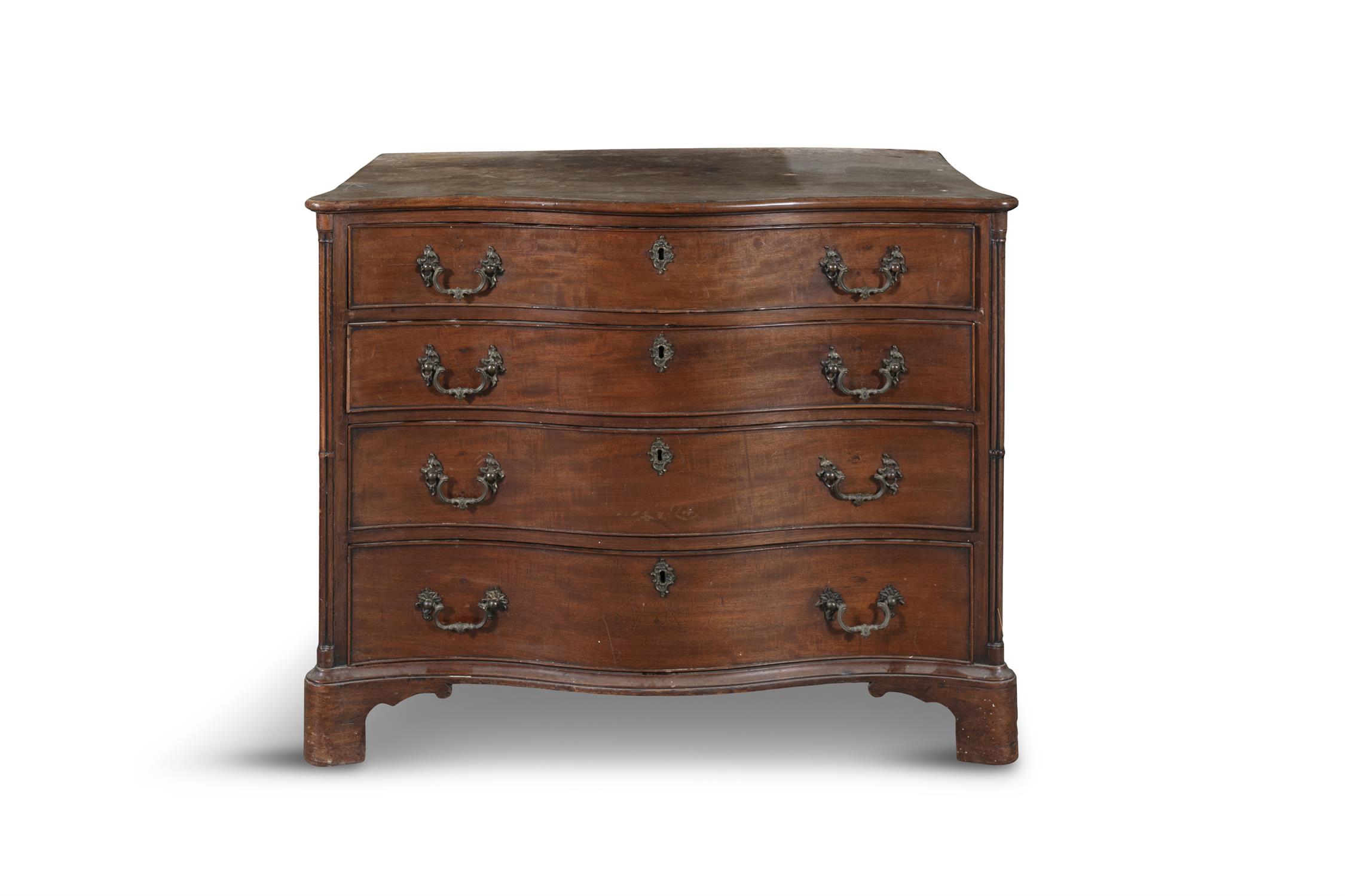 A GEORGE III MAHOGANY SERPENTINE DRESSING CHEST, CIRCA 1770, the moulded top above four - Image 3 of 11