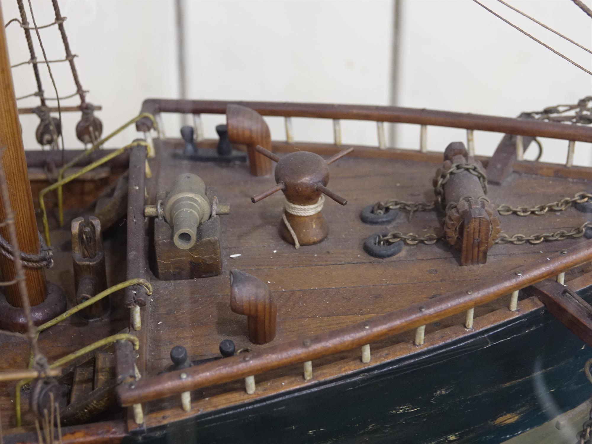 A LARGE FULL HULL THREE-MAST SHIP MODEL, LATE 19TH CENTURY contained within a glazed case, - Image 21 of 24