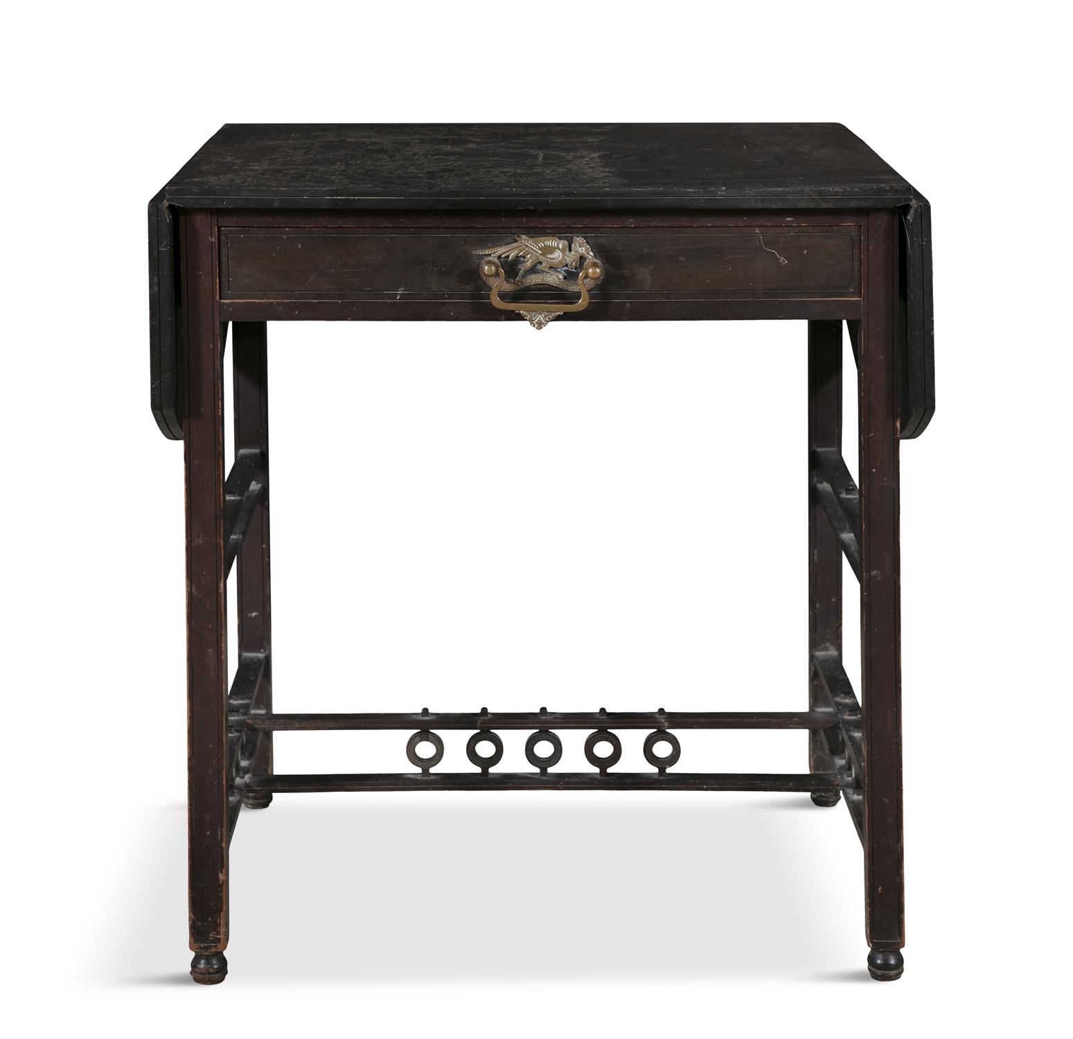 A MAHAGONY PEMBROKE TABLE, PHILADELPHIA, CIRCA 1770 the channel lined top above a frieze drawer