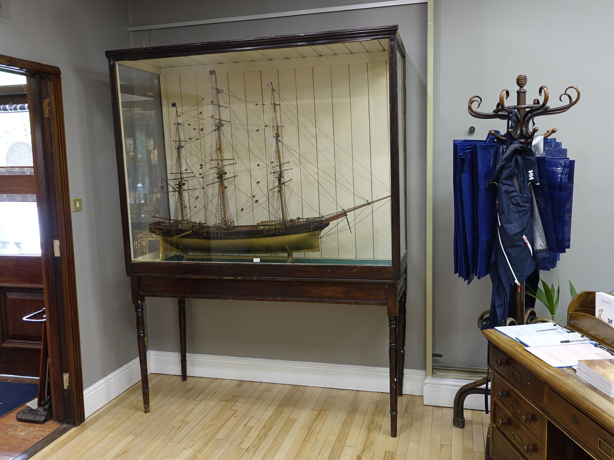 A LARGE FULL HULL THREE-MAST SHIP MODEL, LATE 19TH CENTURY contained within a glazed case, - Image 11 of 24