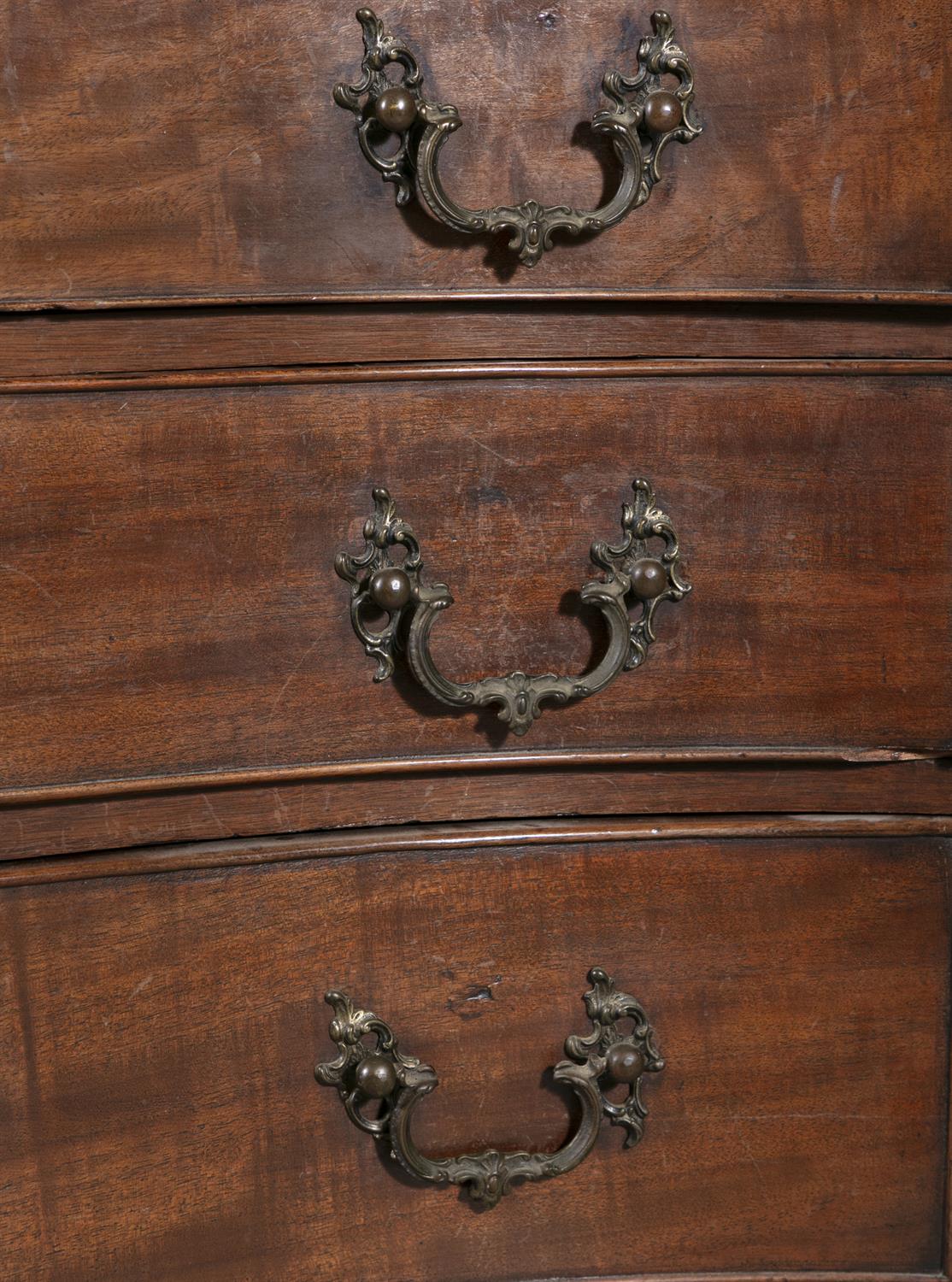 A GEORGE III MAHOGANY SERPENTINE DRESSING CHEST, CIRCA 1770, the moulded top above four - Image 11 of 11