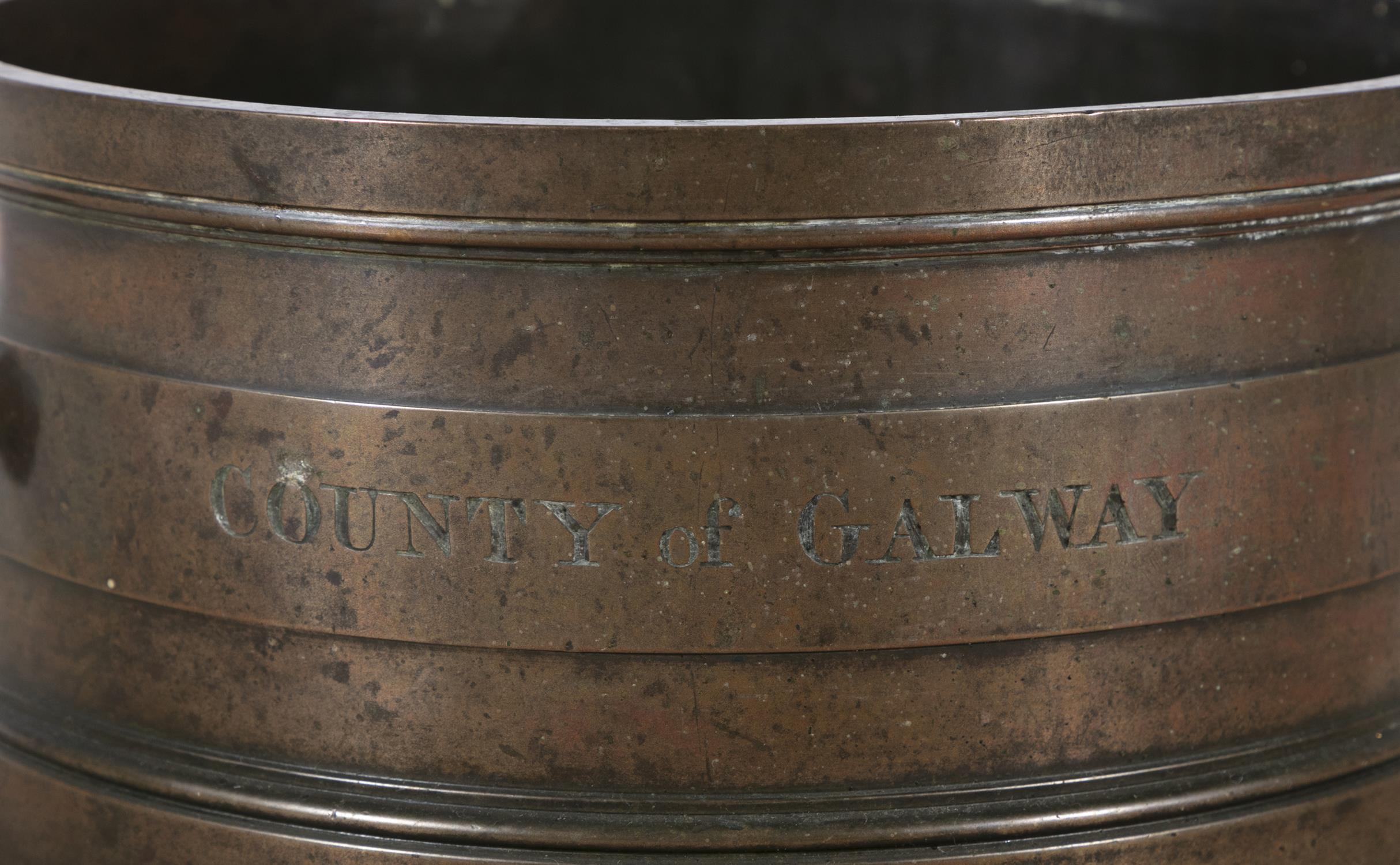 A BRONZE IMPERIAL PECK MEASURE - 'COUNTY OF GALWAY' C.1830 of cylindrical form with twin side - Image 4 of 4