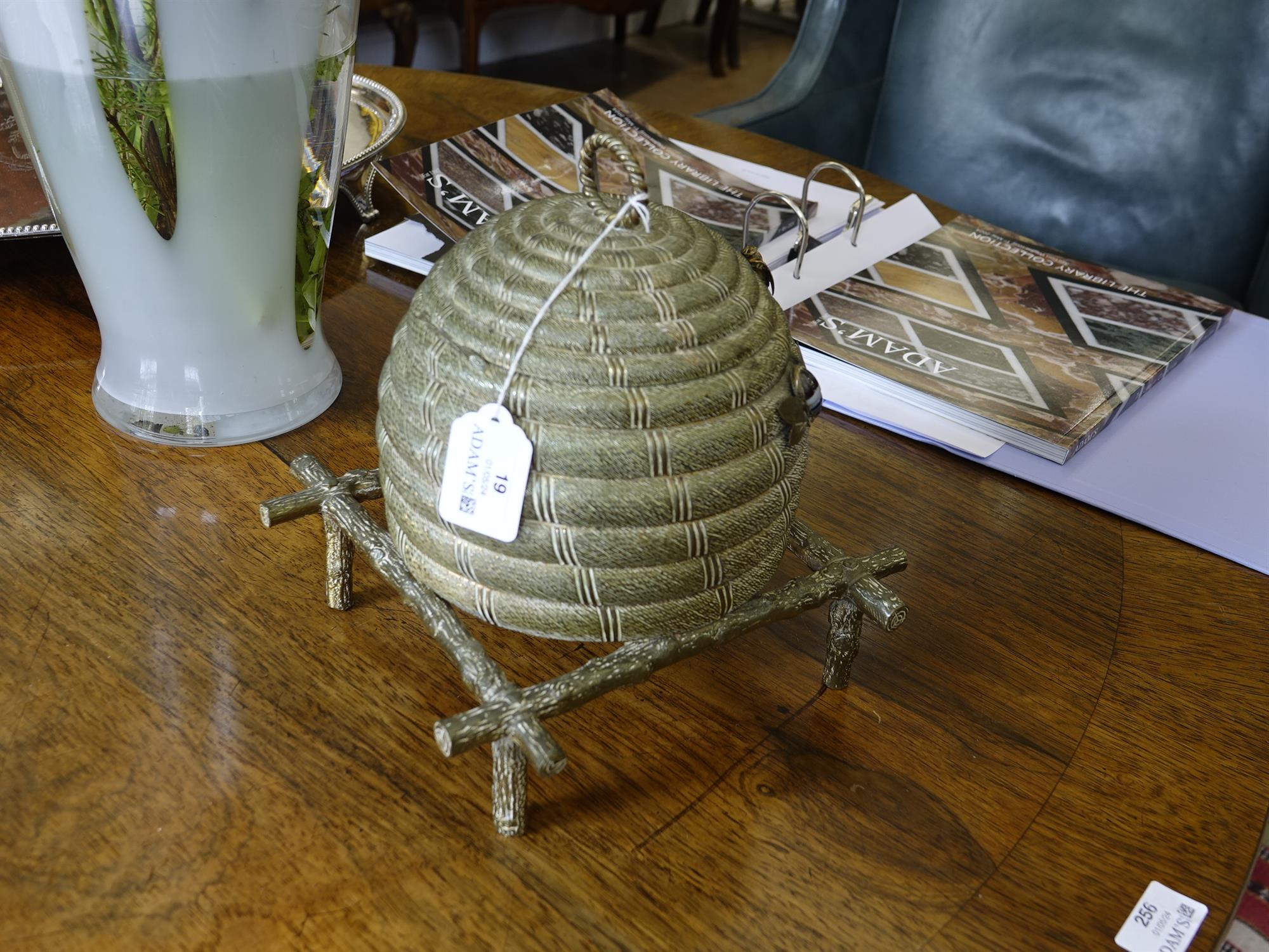 A GILT METAL 'BEE SKEP' JEWELLERY SEWING BOX, 19TH CENTURY of naturalistic form, - Image 7 of 16