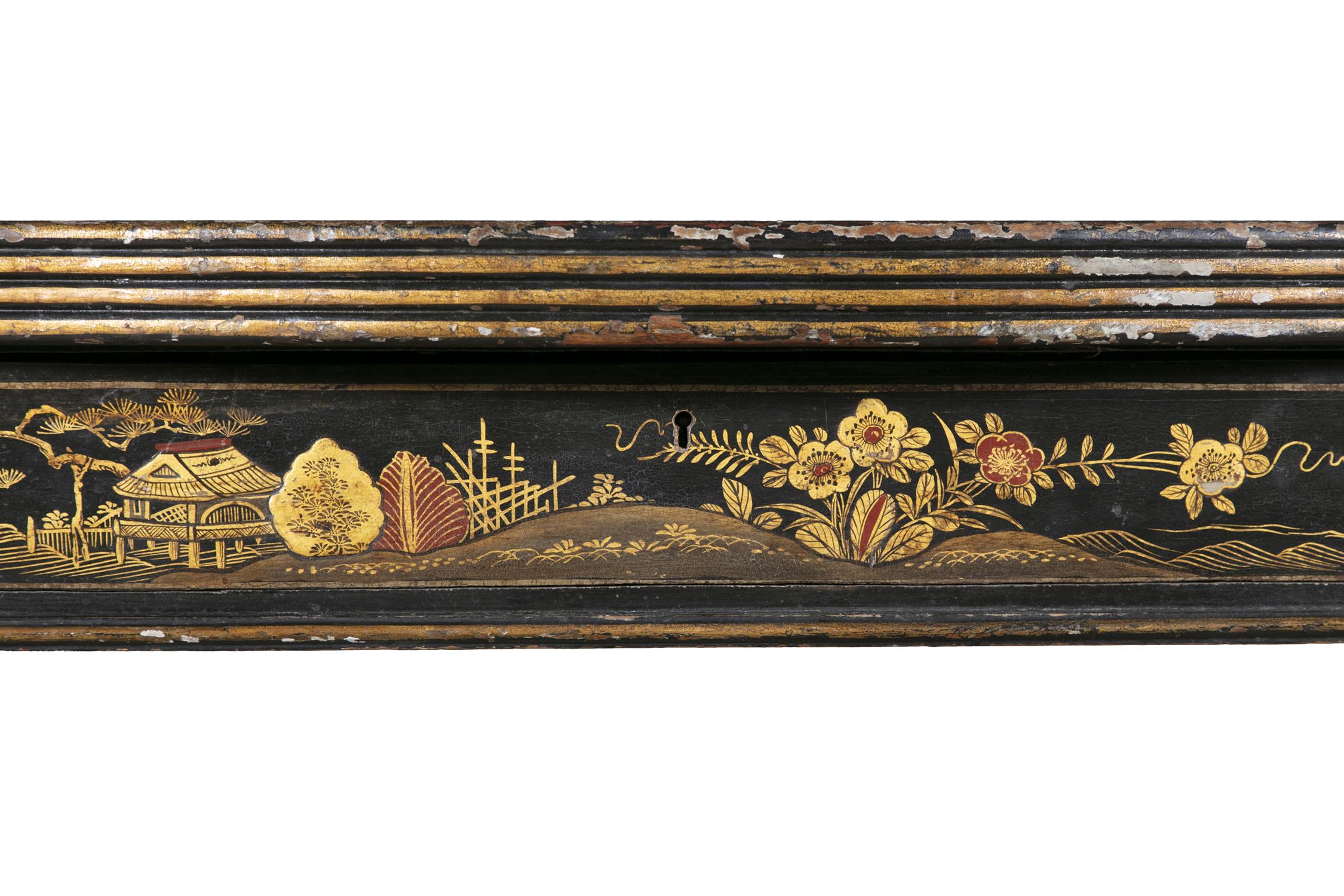 A GEORGE III JAPANNED SERPENTINE SIDE TABLE, LATE 18TH CENTURY, the top decorated depicting - Image 9 of 13