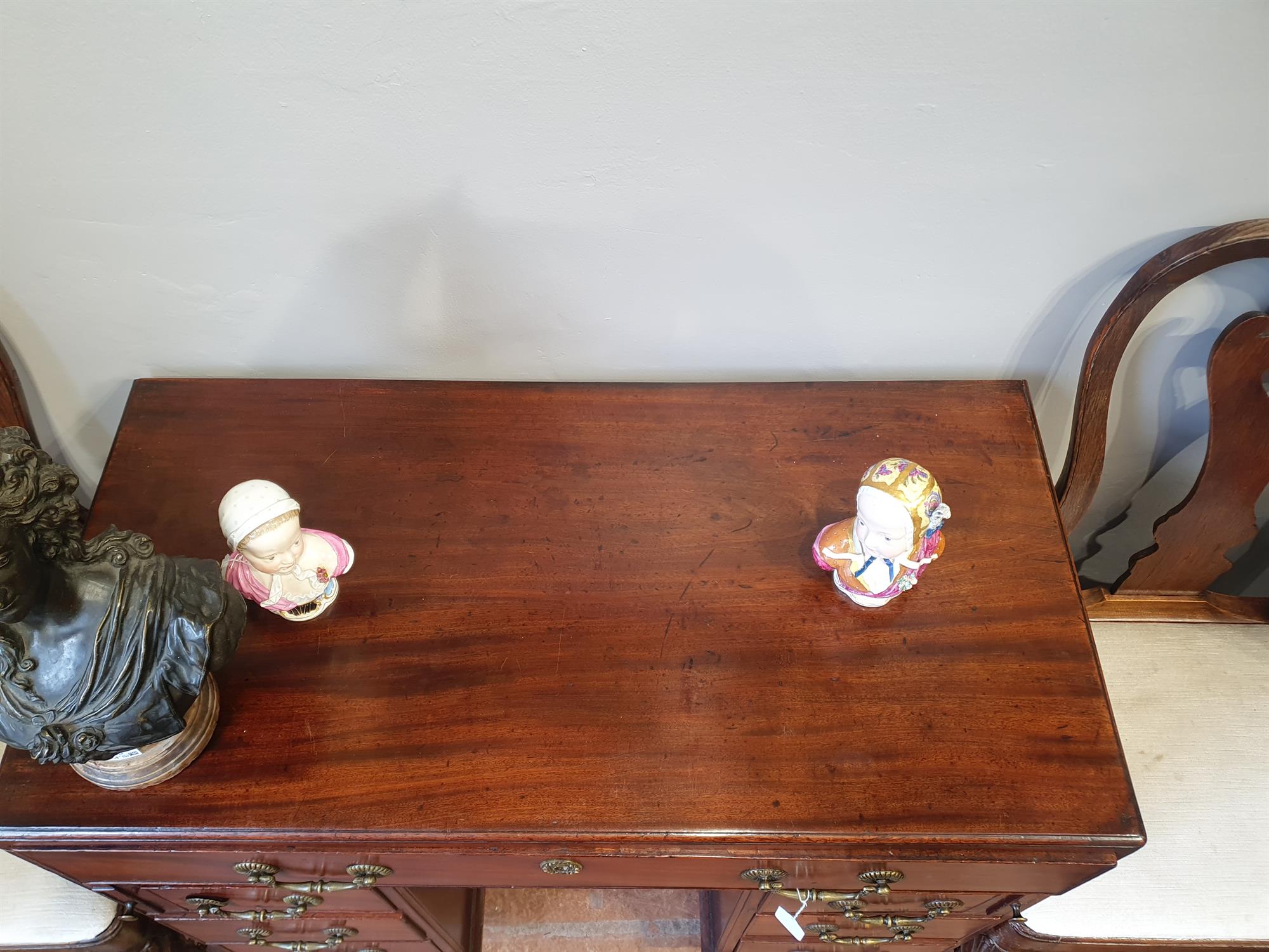 A GEORGE III MAHOGANY KNEEHOLE DESK, of rectangular shape, fitted with long drawer above a - Image 8 of 20