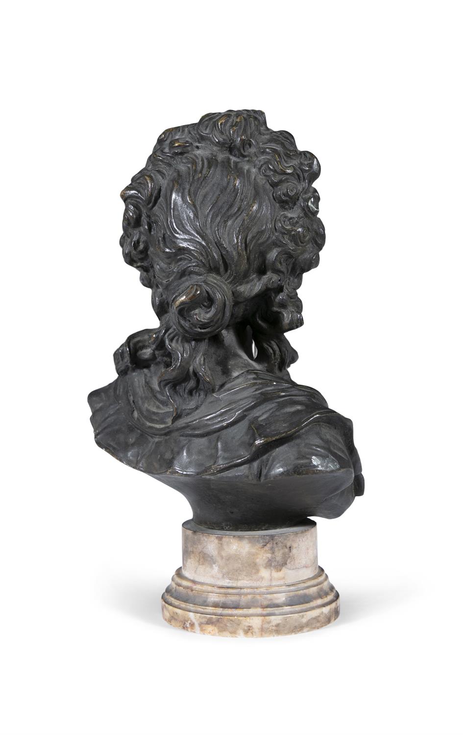 A FRENCH BRONZE BUST OF MARIE ANTOINETTE, 19TH CENTURY on marble socle, bust and socle 32cm - Image 3 of 8