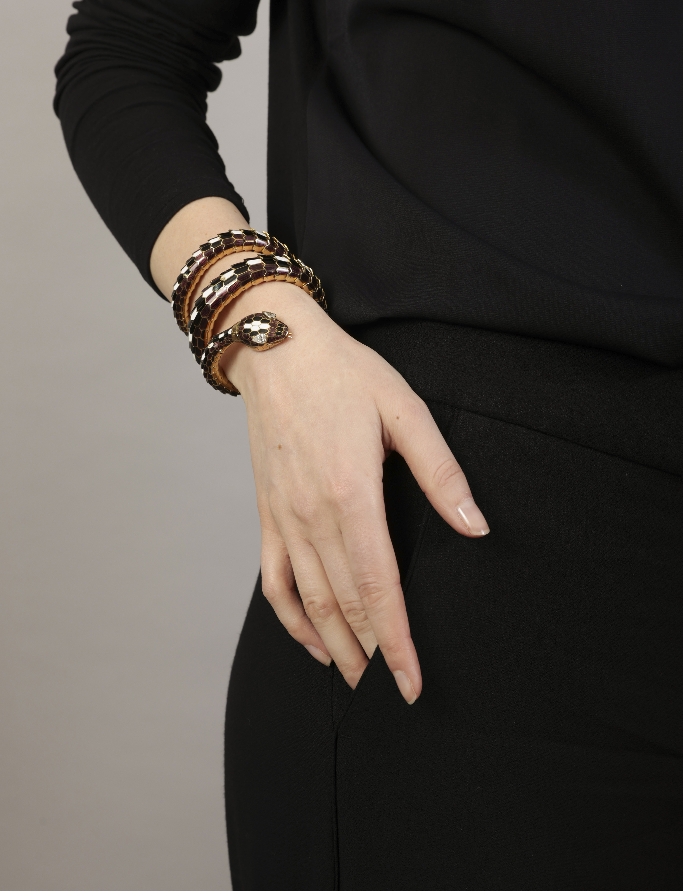 A RARE AND COLLECTIBLE 'SERPENTI' BRACELET WATCH, BY BULGARI, CIRCA 1960 Designed as a snake, the - Image 8 of 14