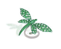 A DIAMOND AND EMERALD BROOCH/RING Designed as a green dragonfly, pavé-set with brilliant-cut