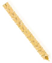 A GOLD RETRO BRACELET, ITALIAN, CIRCA 1945 The highly articulated bracelet with fancy polished