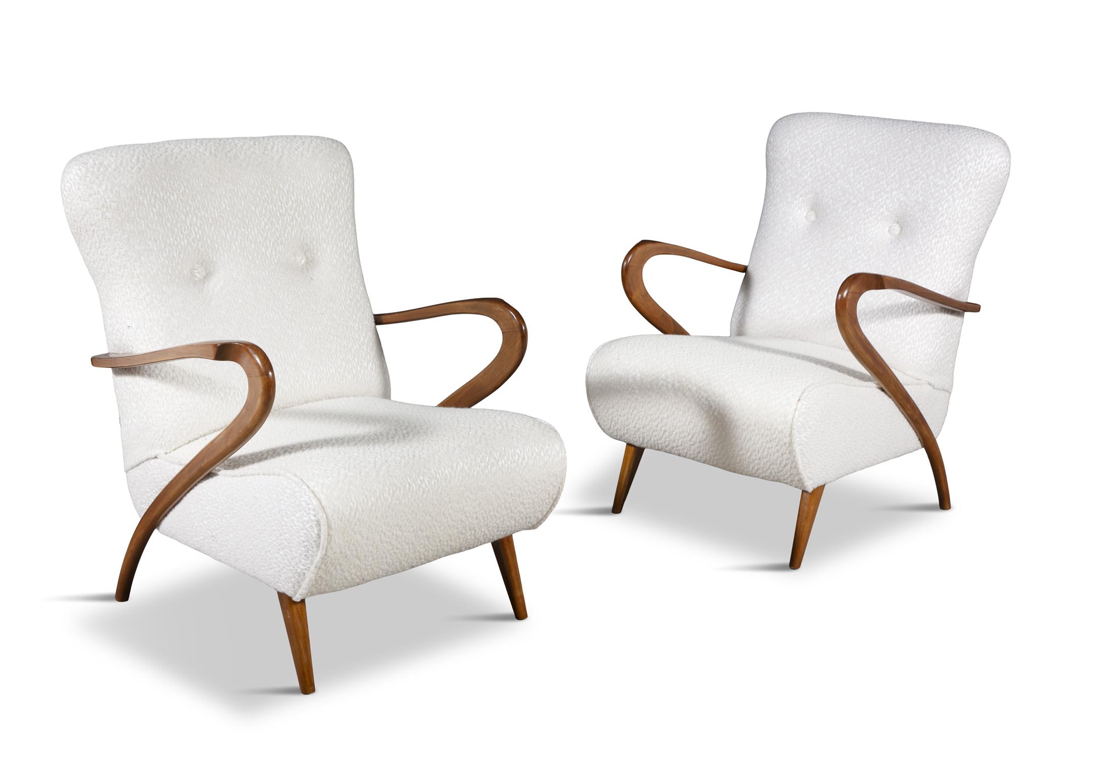 ARMCHAIRS A pair of armchairs attrib. to Paolo Buffa upholstered in boucle. Italy, c.1950. - Image 3 of 6
