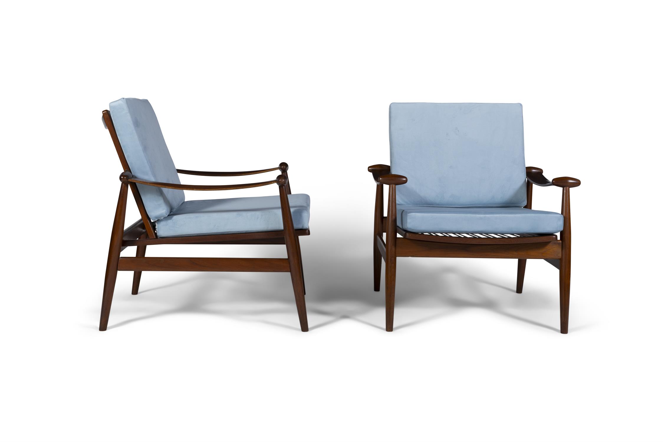 FINN JUHL (1912 - 1989) A pair of teak spade chairs by Finn Juhl. Denmark, c.1960. - Image 4 of 7