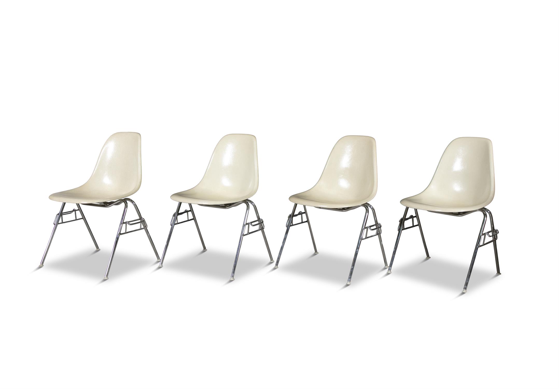 HERMAN MILLER A set of four Shell chairs by Herman Miller on chrome bases with maker's stamp. - Image 3 of 6