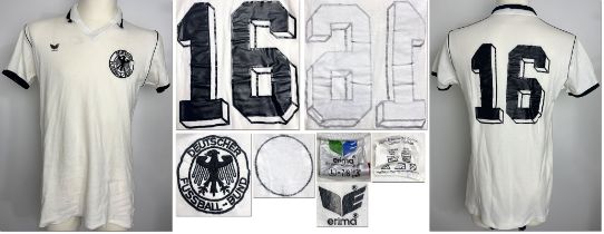 DFB - Trikot 1980 EM - Original match issued DFB Spielertrikot mit der Rückennummer 16.