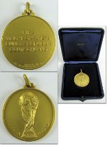 Siegermedaille WM1974 - Offizielle Siegermedaille des deutschen Nationalspielers Horst-Dieter