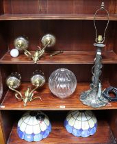 Various assorted light fittings.