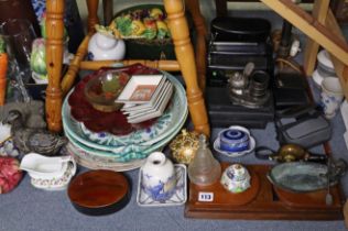 Various items of decorative china, pottery, etc., part w.a.f.